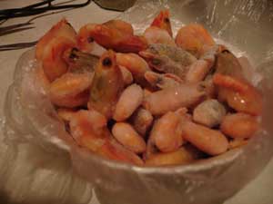 Креветки - второй ингредиент корма для аквариумных рыбок